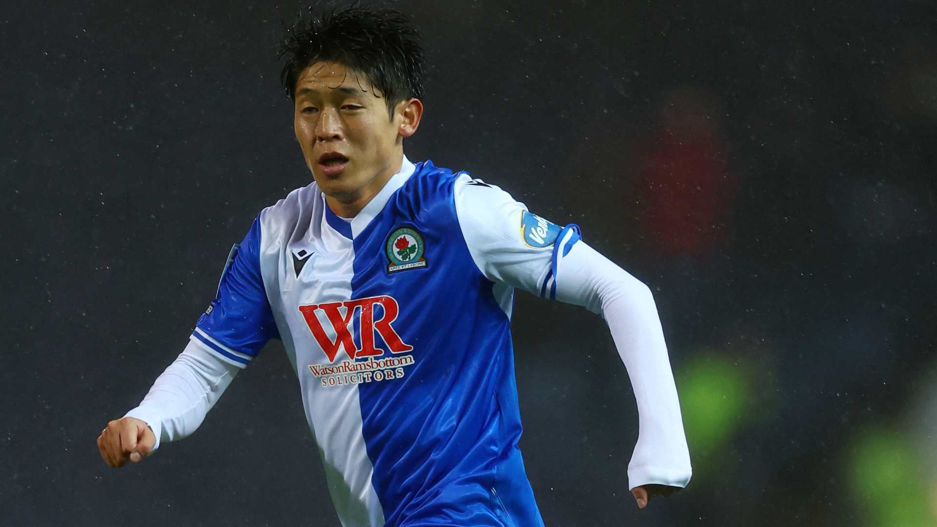 ブラックバーン大橋祐紀が2戦連発＆今季6ゴール目！ 相手のミスを